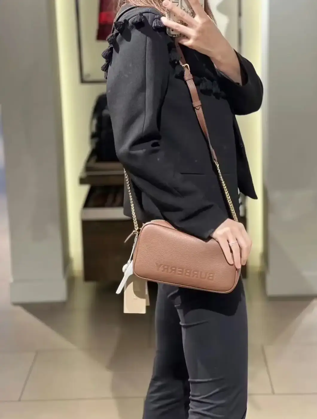 버버리 ELONGATED 체인 카메라백 스몰 브라운 80528491 상세 이미지