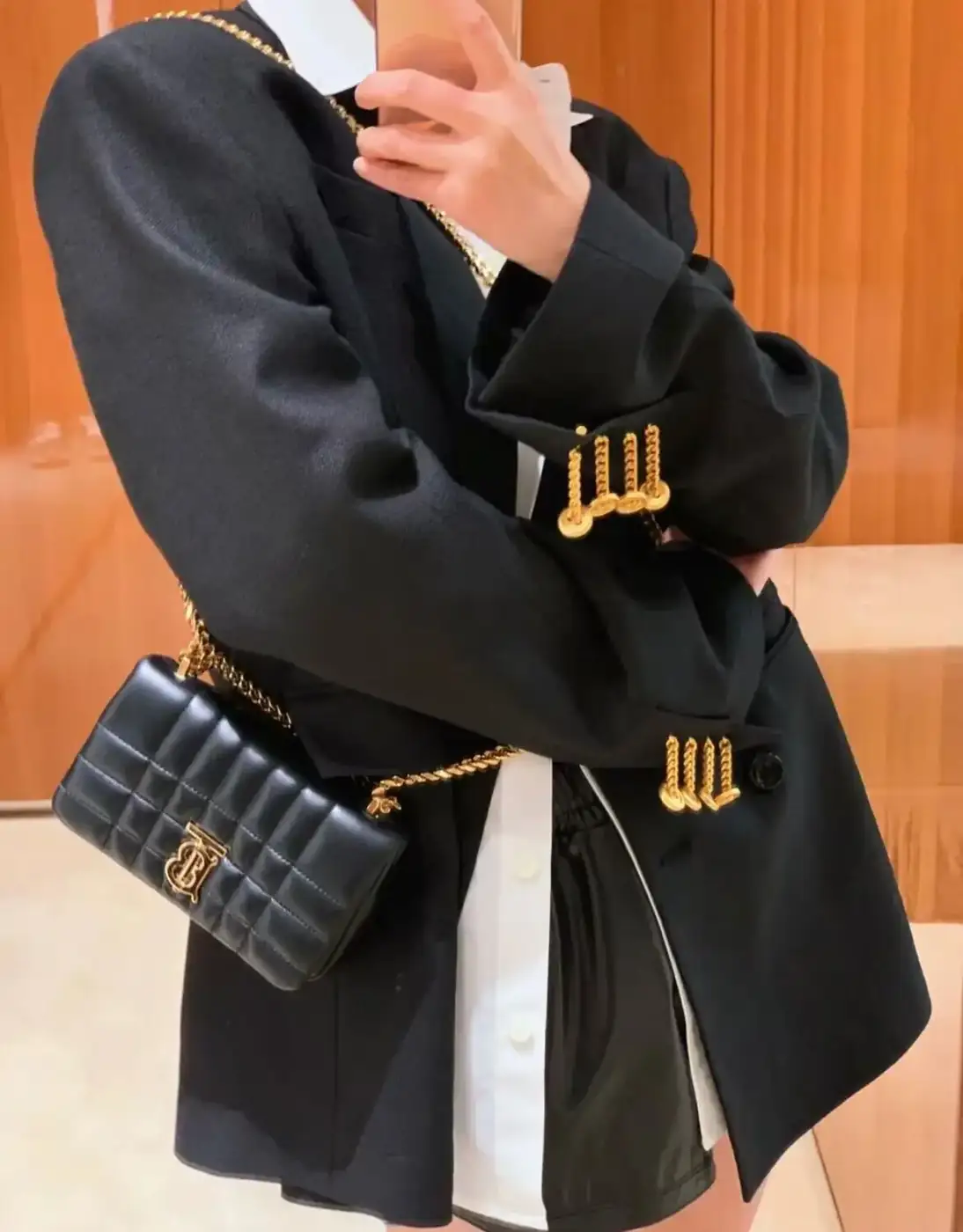 버버리 퀼팅 레더 미니 롤라 백 80594921 상세 이미지